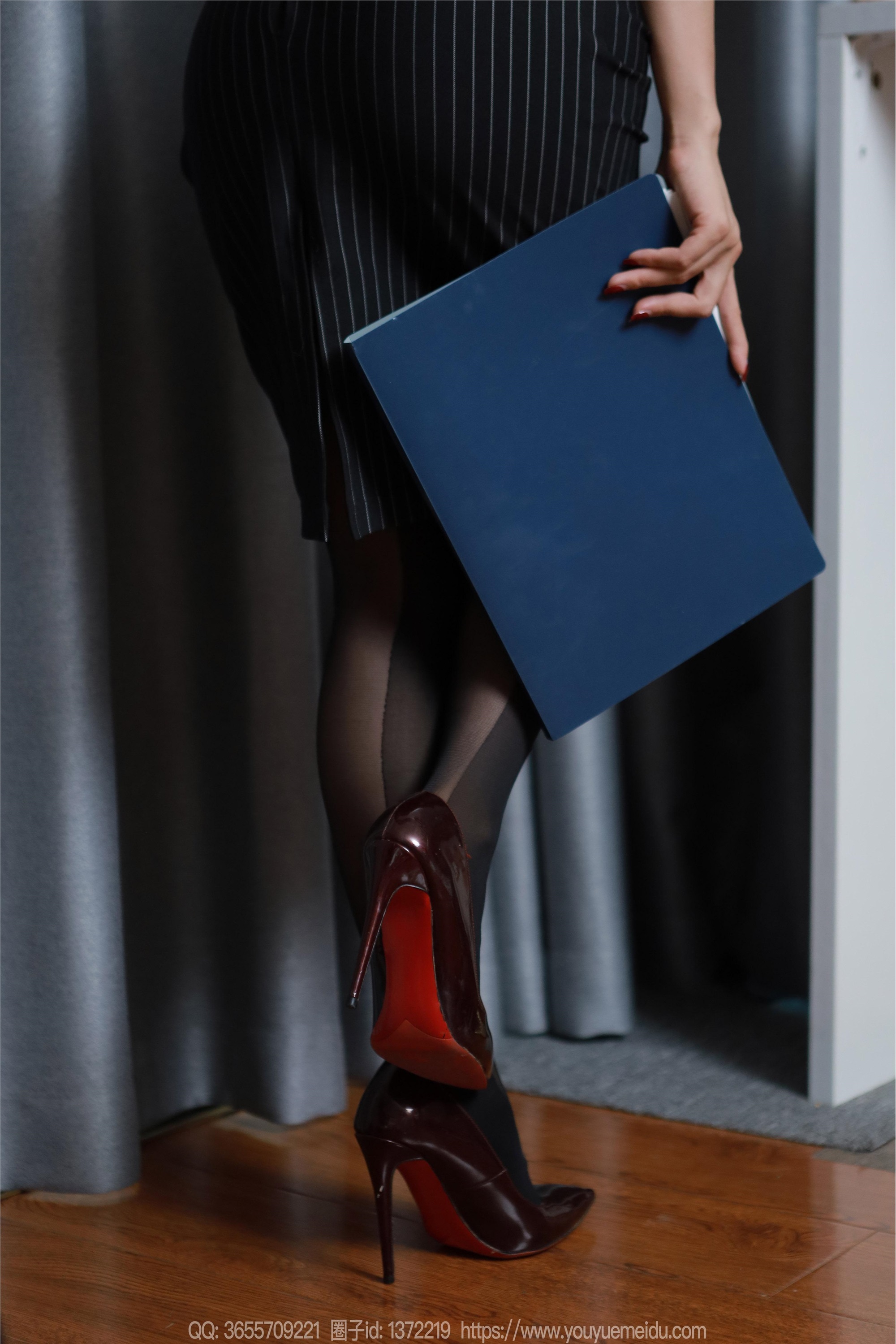 IESS异思趣向  2024.05.15 丝享家 1742 兔兔《火辣女秘》